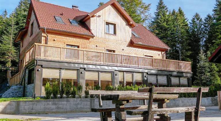 Apartment with yard, sauna & terrace in Maribor
