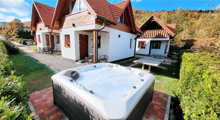 Mala Osada domki z jacuzzi przy gondoli in Szczyrk