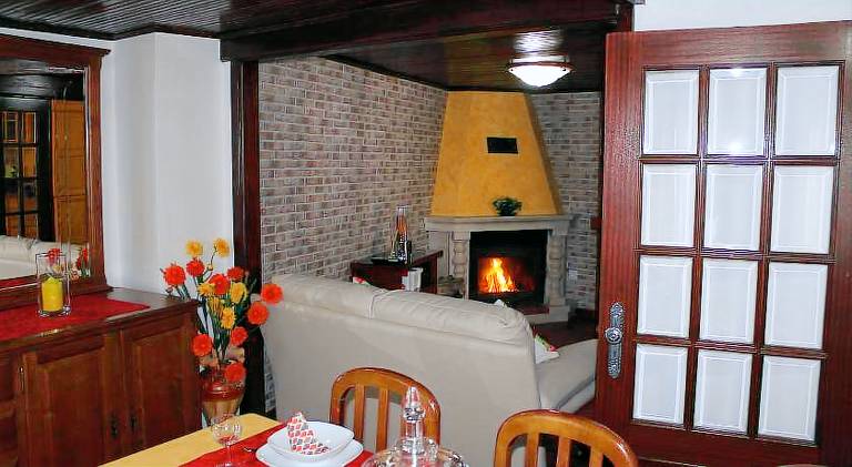 Vacation home with patio & BBQ — photo 5