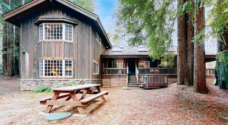Little River Retreat- Dog Friendly with Grill — photo 5