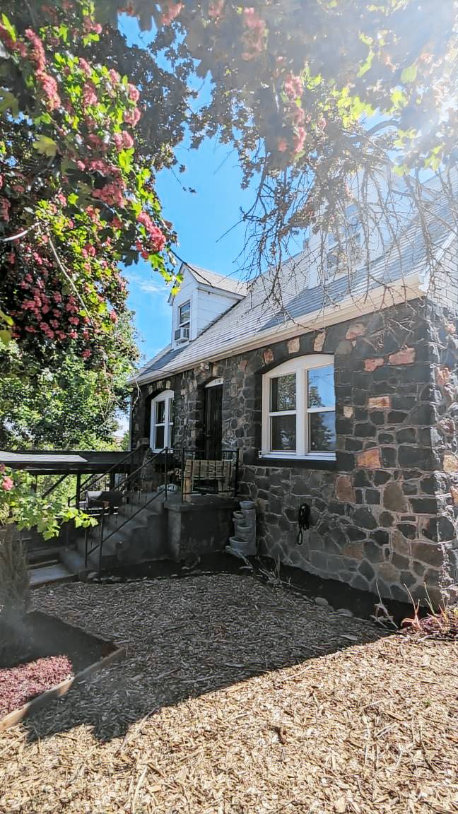 Cottage Klamath Falls