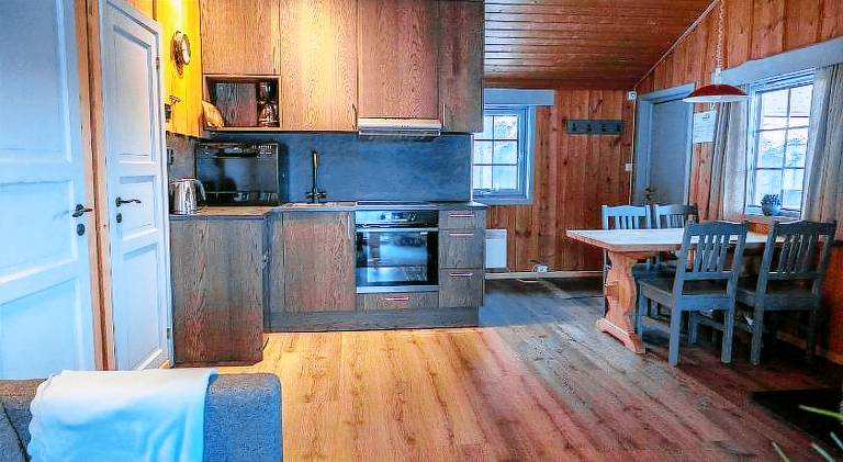 Lodge with yard, sauna & terrace | Pets are welcome — photo 2