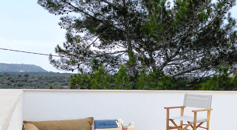 House with garden & patio — photo 5