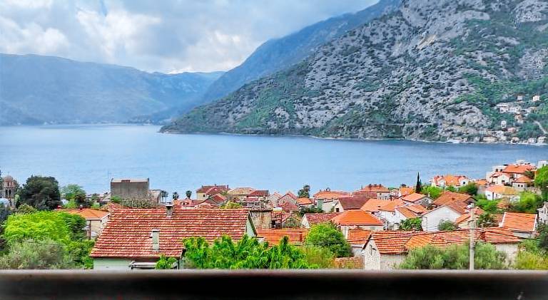 Apartament z hotelowymi udogodnieniami Perast