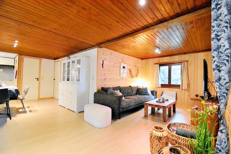 Chalet with yard, patio & barbeque | Nature view | Pet-friendly — photo 2