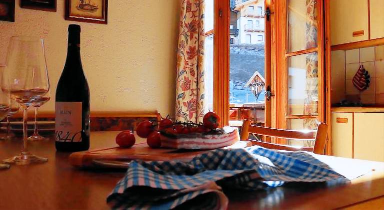 Apartment with yard & terrace | Pet-friendly — photo 4