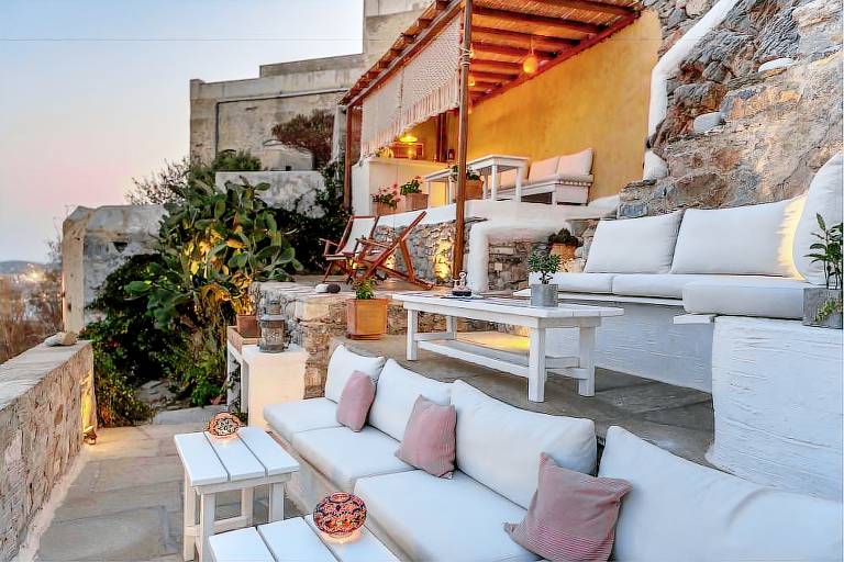 Nocleg  Ano Syros