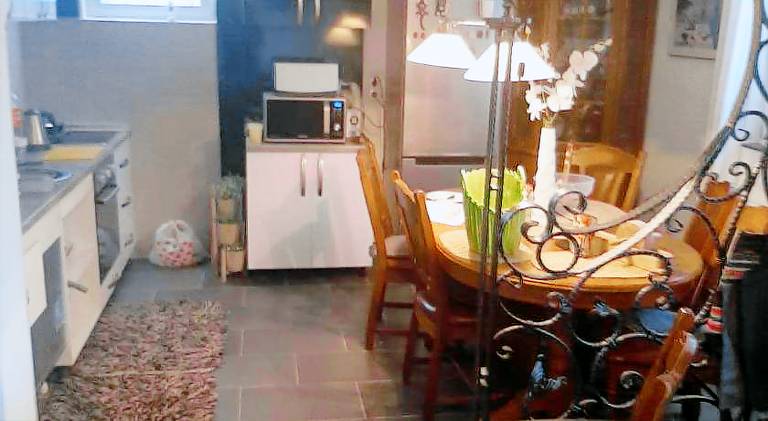 Rental apartment with terrace, yard & private pool | Pets allowed — photo 5