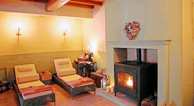 Charming farm with sauna, jacuzzi & patio | Pets are welcome — photo 2