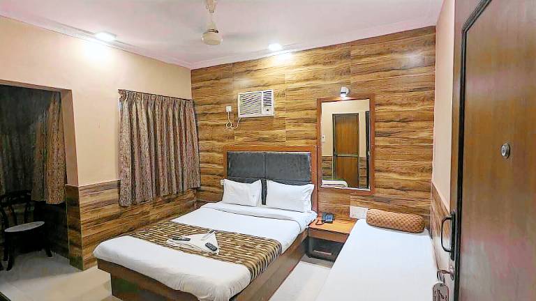 Apartment  Khar West