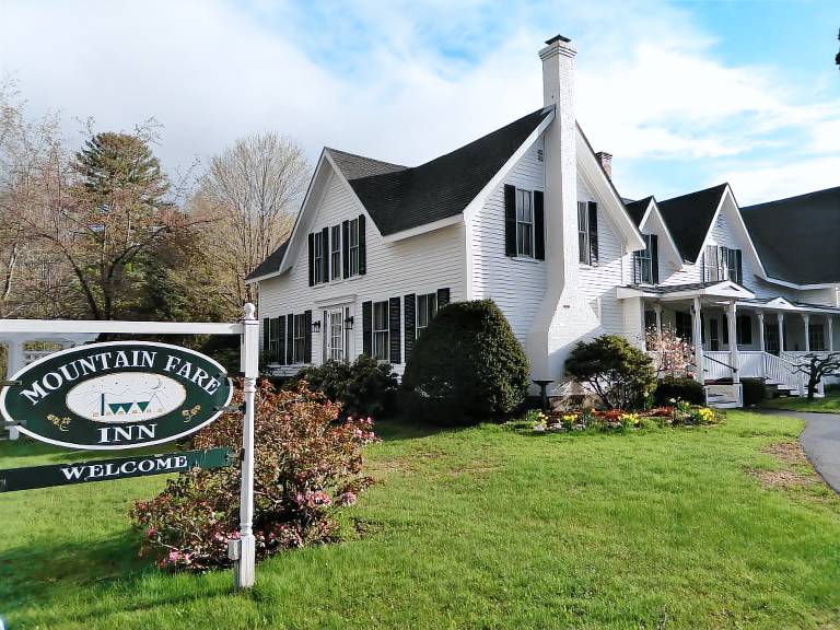 Bed and Breakfast in New Hampshire from 48 HomeToGo