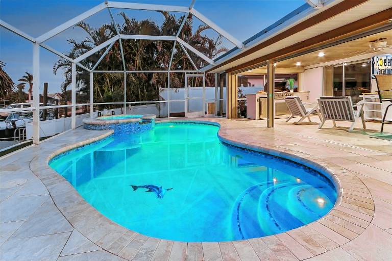 Children-friendly vacation home with BBQ, jacuzzi & private pool | Water view | Pets are welcome in Cape Coral, FL