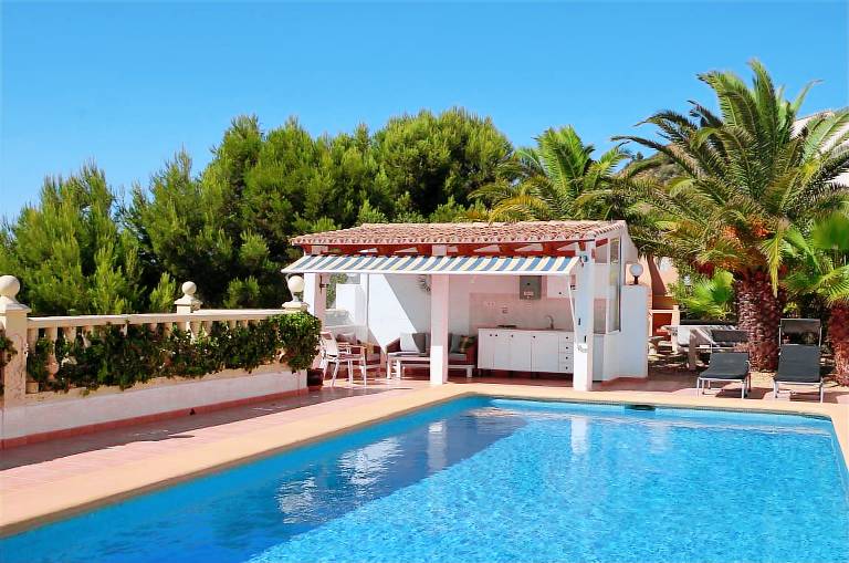 Villa with private pool, terrace & barbeque — photo 3