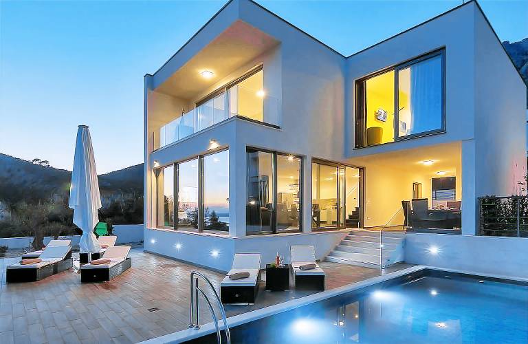 Family-friendly villa with garden, pool & barbeque | Mountain view | Pet-friendly — photo 2