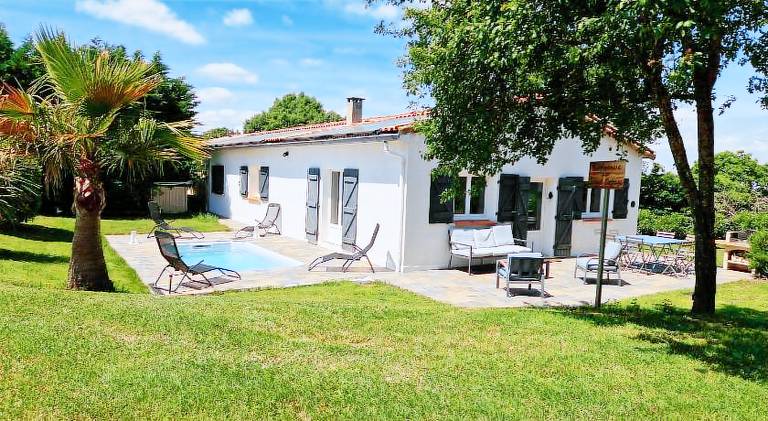 Vacation home with pool | Dogs allowed — photo 4