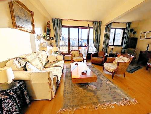 Holiday apartment | Next to Eiffel Tower in Nanterre