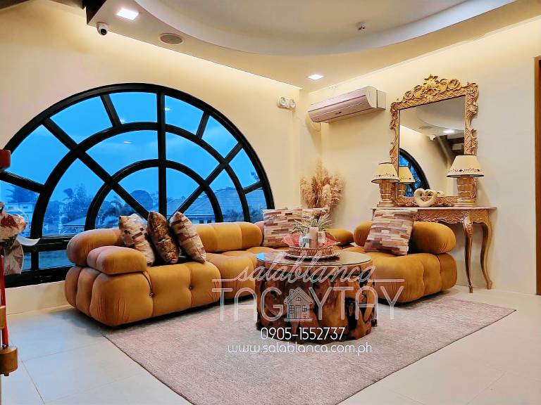 House  Neogan