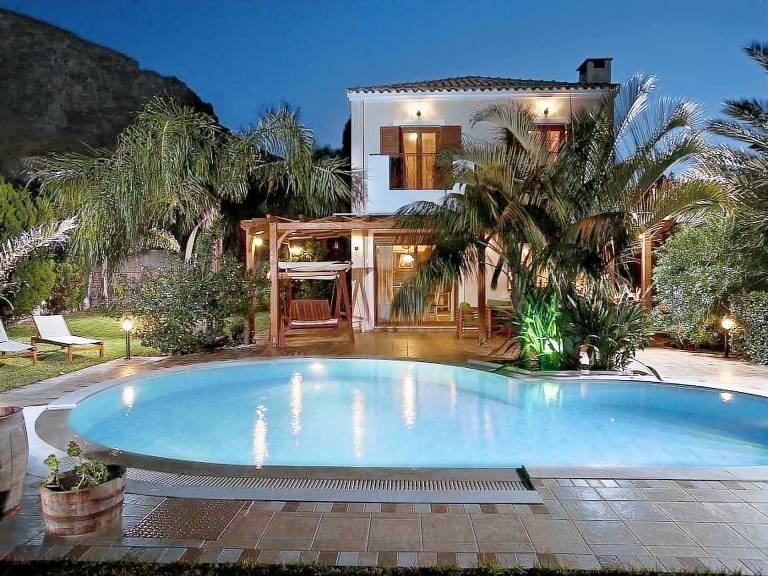 Fully equipped wonderful vacation home with grill, private pool & terrace | Pet-friendly in Hersonissos