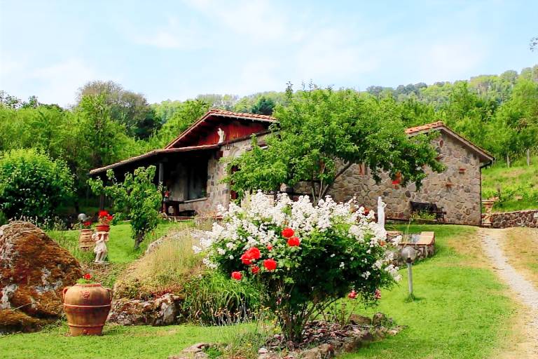 Villa with barbecue, private pool & garden — photo 4