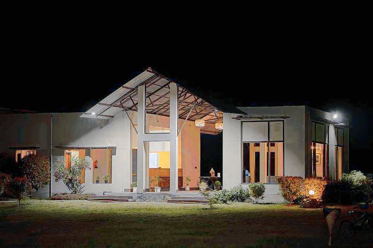 Resort  Halowa