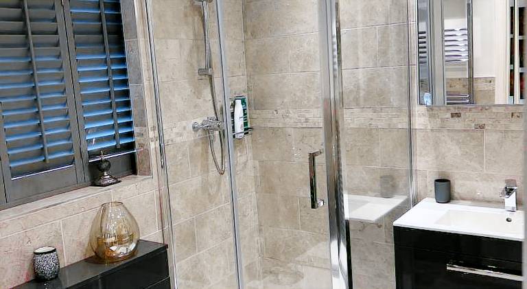 Vacation home with hot tub | Pets are welcome — photo 2