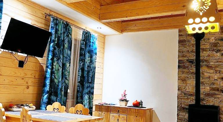 Chalet with jacuzzi — photo 4