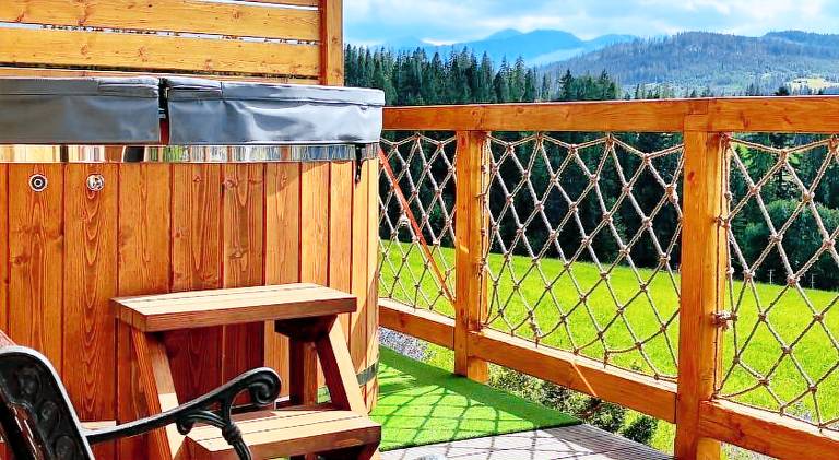 Lovely chalet with sauna, yard & jacuzzi | Pets are welcome — photo 5
