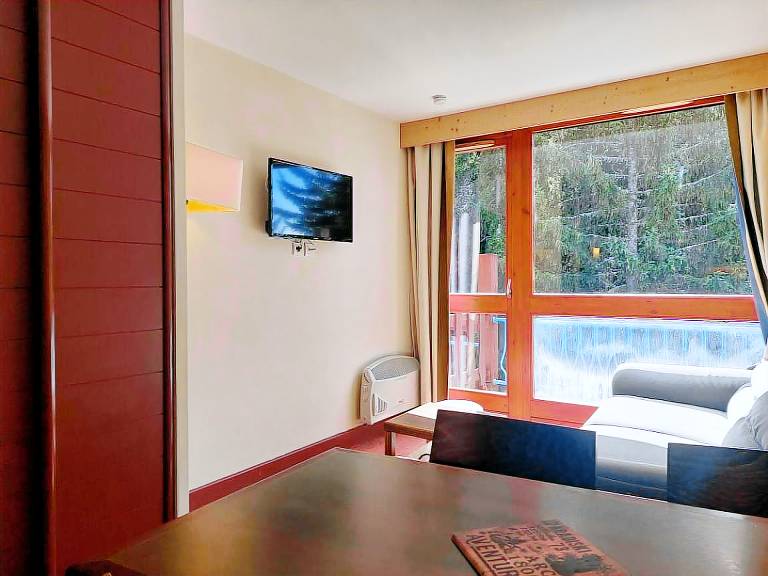 100m from resort center, 8th floor, view forest, balcony, tv, ski locker, 27m², Les Arcs — photo 5