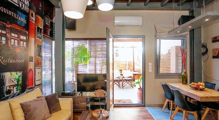 Apartment with barbeque & patio — photo 4