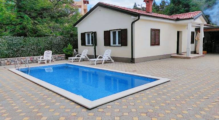 Villa with pool | Dogs allowed in Opatija