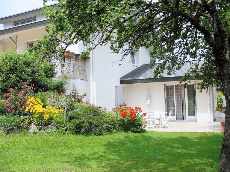 Gite with terrace & garden — photo 2