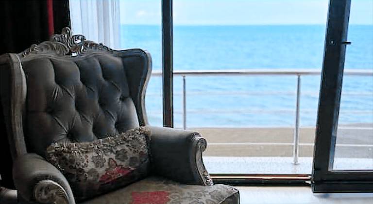 Trabzon 4 storey Villa-House by the sea - Denize sıfır 4 katlı mustakil Villa - Ev — photo 3