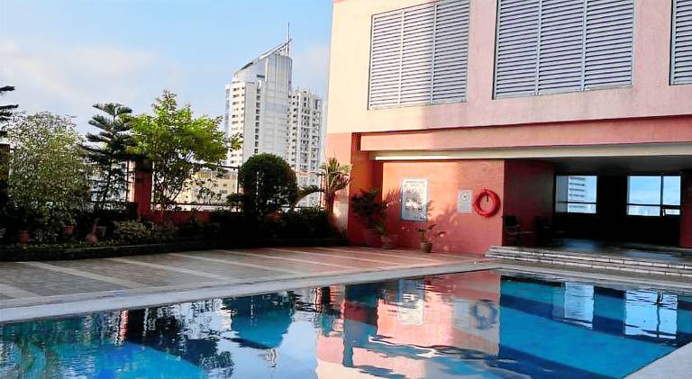 Serviced apartment with pool | Suitable for remote work | Pets are welcome — photo 3