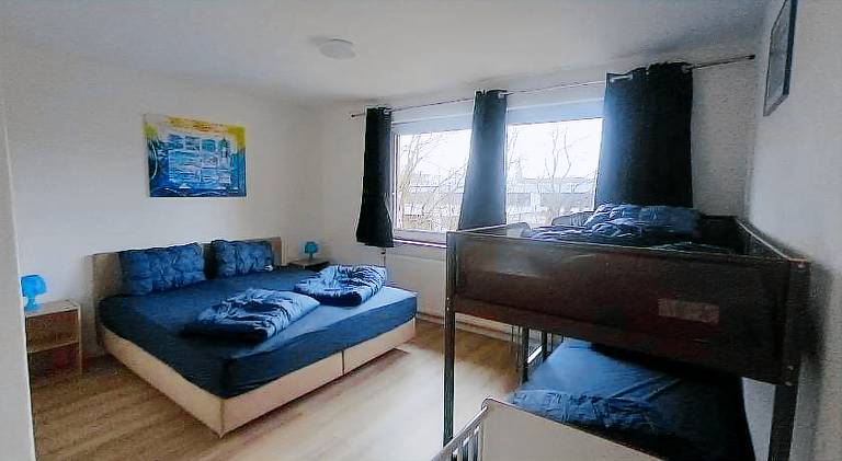 Holiday apartment with 1 room for 6 persons in Wilhelmshaven