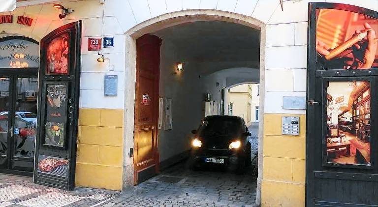 Holiday apartment with jacuzzi | Next to Prague astronomical clock — photo 5