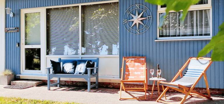 Cottage with garden — photo 3