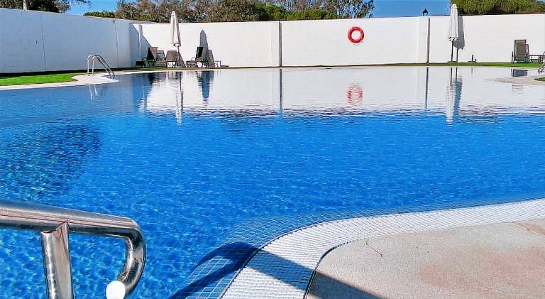Apartment with private pool & terrace | Good for workation — photo 3