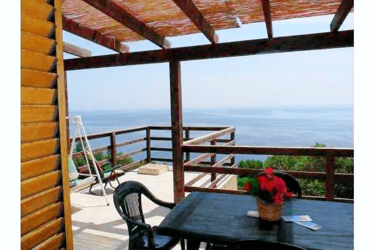 Villa with garden, BBQ & patio | Sea view — photo 2