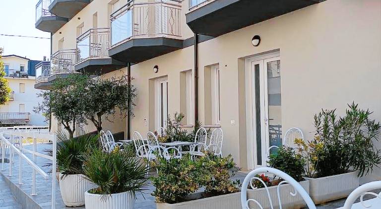 Holiday apartment with patio & yard | Perfect for remote work — photo 4