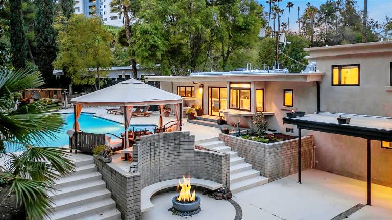 Villa Woodland Hills