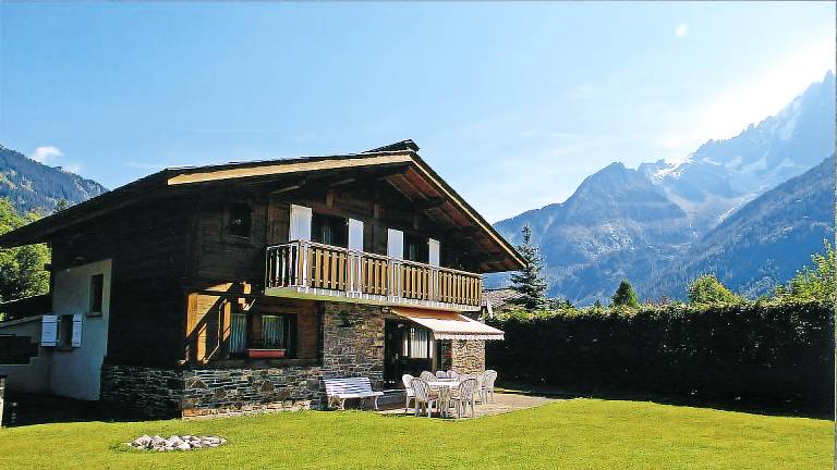 Fully equipped pleasant chalet with sauna, BBQ & patio | Garden view | Dogs allowed — photo 2