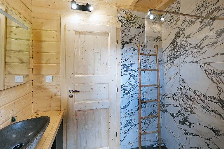 Chalet with garden, terrace & grill | Mountain view — photo 5