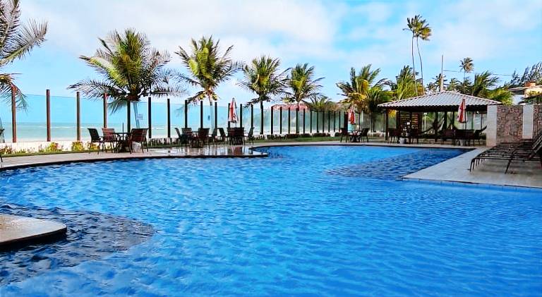 Pleasant serviced apartment with pool, yard & patio | Next to the beach | Pet-friendly — photo 3