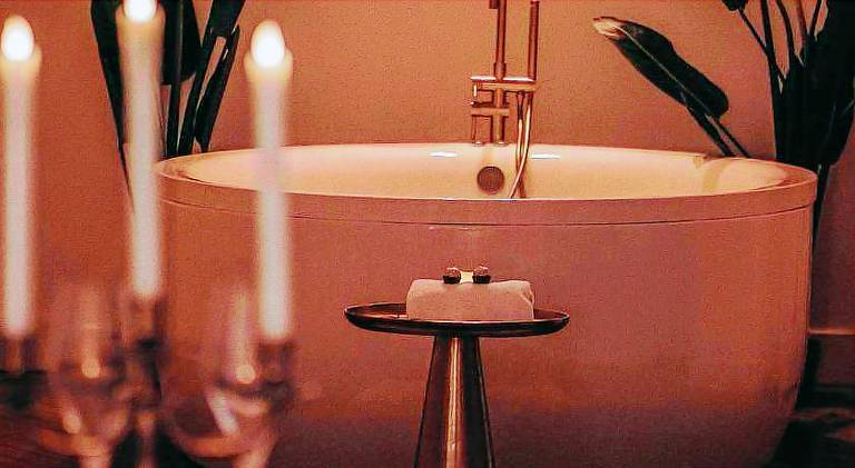 Maison Marie-Astrid, Guest house, Suite avec Balneo privee in Bordeaux