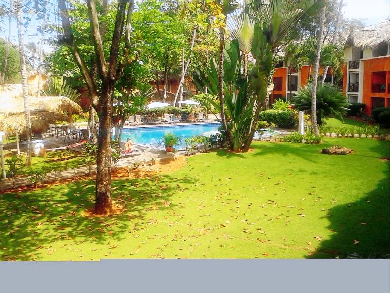Serviced apartment with grill, yard & terrace — photo 3