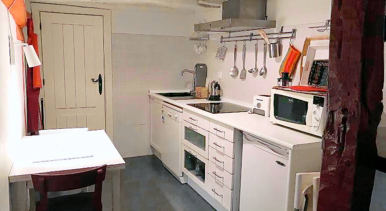 Rental apartment with 4 rooms for 10 persons — photo 4