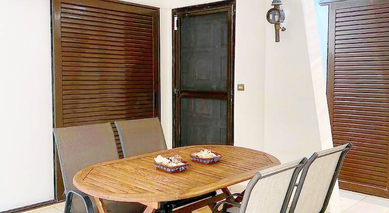 Rental apartment with patio & yard | Pets allowed — photo 3