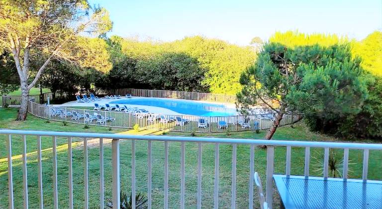 Rental apartment with private pool & patio — photo 3