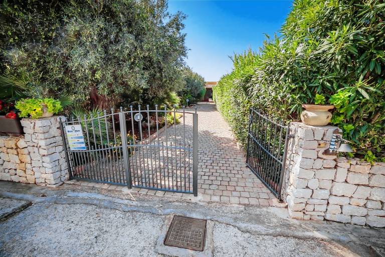 Villa with barbecue & garden | Panoramic view — photo 2