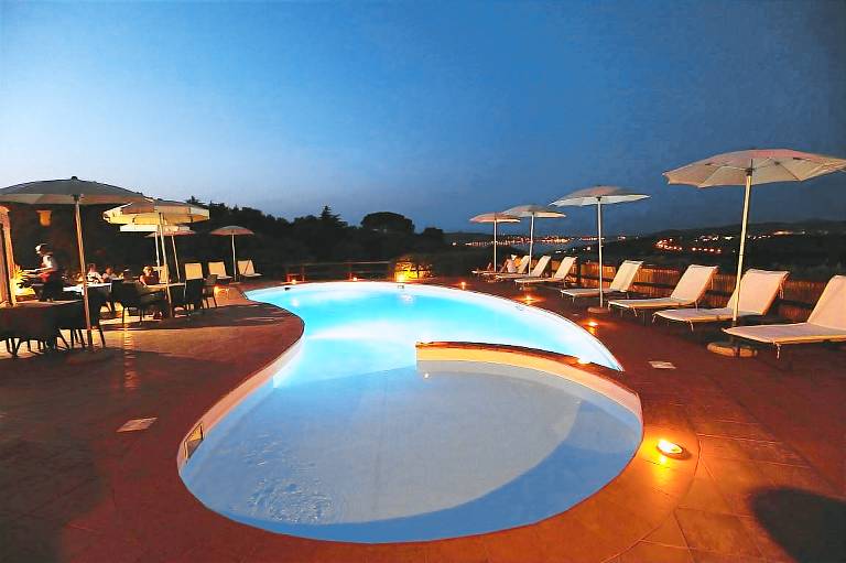 LH Altura Resort — photo 2